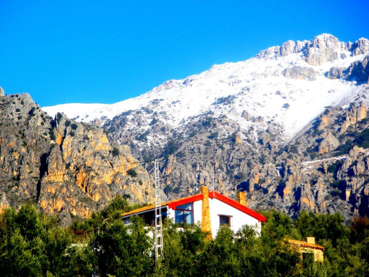Alojamiento Rural El Agueelo Huelma Exterior foto