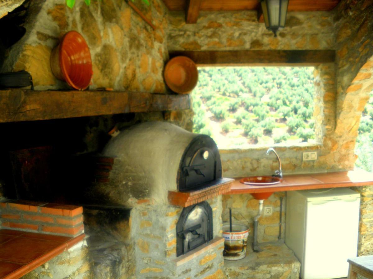 Alojamiento Rural El Agueelo Huelma Exterior foto